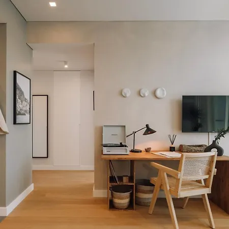 Domizia - 2 Bedrooms And Pool In Avenidas Novas Daire